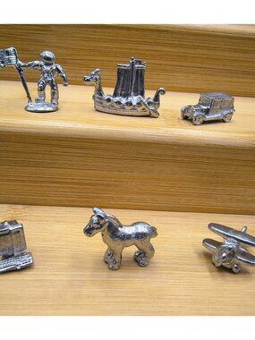 Monopoly 1999 Millenniumopoly Replacement Game Tokens Man on Moon Astronaut